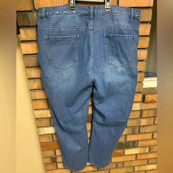 SHEIN Curve Women’s Jeans - Picture 2 of 3